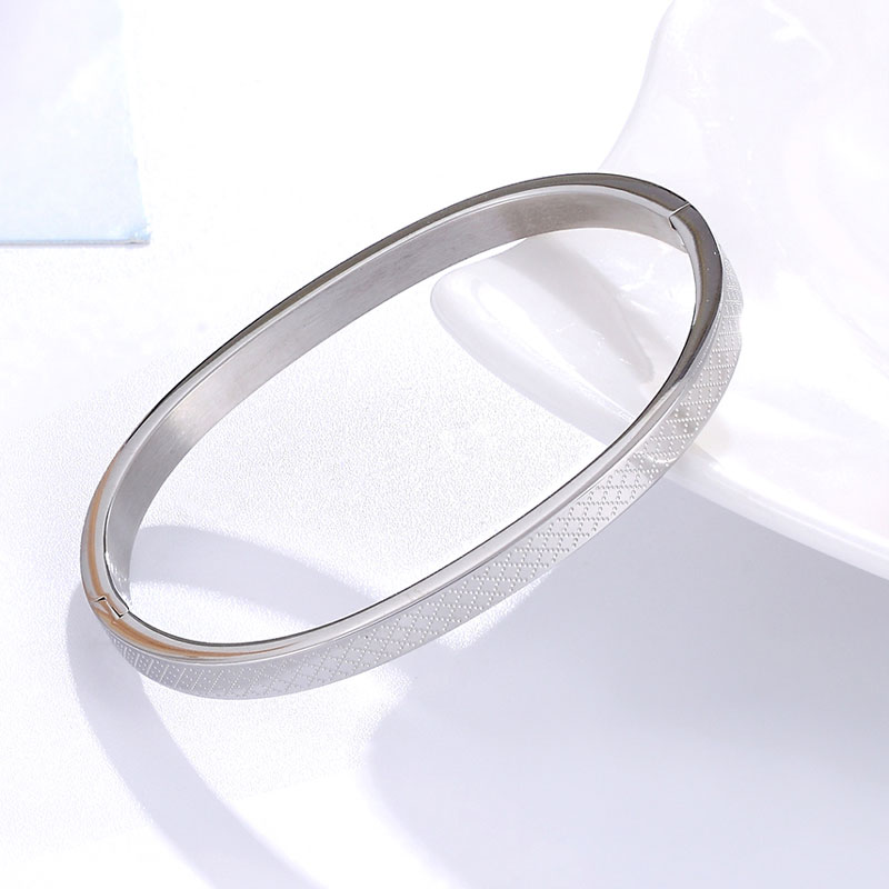 5cm diameter børn armring kryds gitter form armbånd & amp; armring rustfrit stål smykker barn armring engros: Sølv / 48-50mm