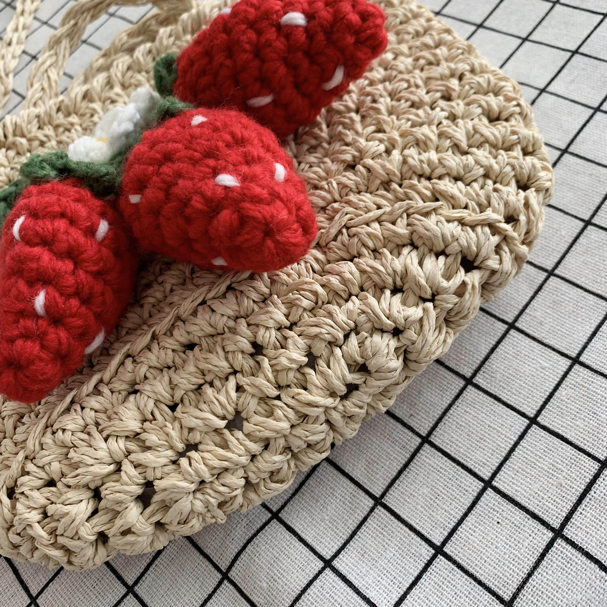 Sommer jordbær frukt halmpose kvinner små vevde crossbody skulderveskermini søt strandveske reisetaske