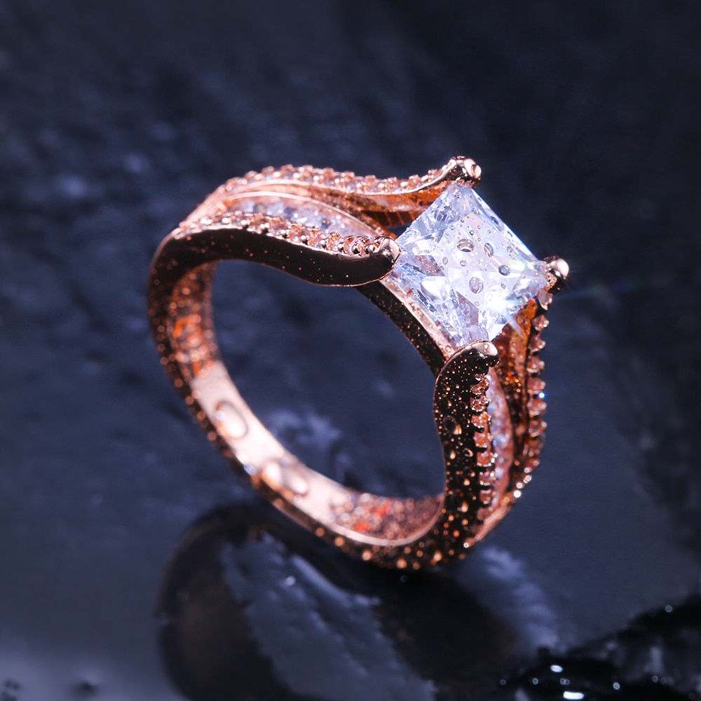 Huitan Vrouwen Engagement Ringen Met Centre Vierkante Kubieke Zirkonia Steen Rose Goud Kleur Lots & Bulk Vrouwen Sieraden Ring