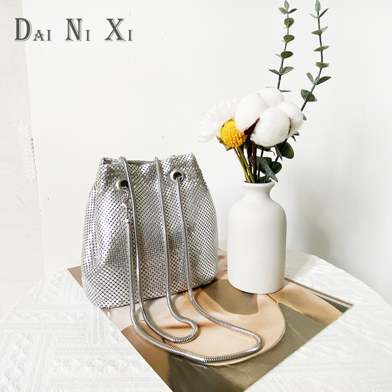 Women Aluminum Mesh Bucket Shoulder Bag Clutch Handmade Metal Strap Handbags Bridal Purse: Silver
