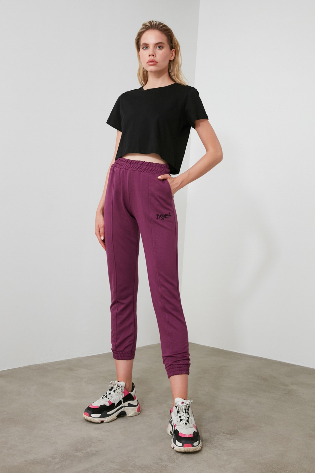 Pantalon de survêtement en tricot brodé Trendyol deuxaw21ea0049: Purple / L