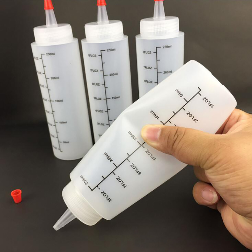 1pc 250ml plastik salat squeeze flaske hjem køkken gadget squeezes saucer olivenolie flasker med skala dressing salat værktøjer