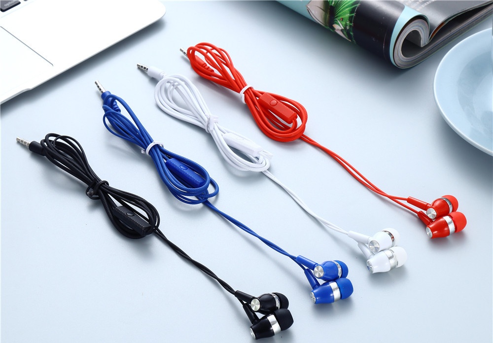 Nouvelle casque filaire 3.5mm Sport écouteurs avec basse téléphone écouteurs stéréo casque avec micro contrôle du volume musique écouteurs