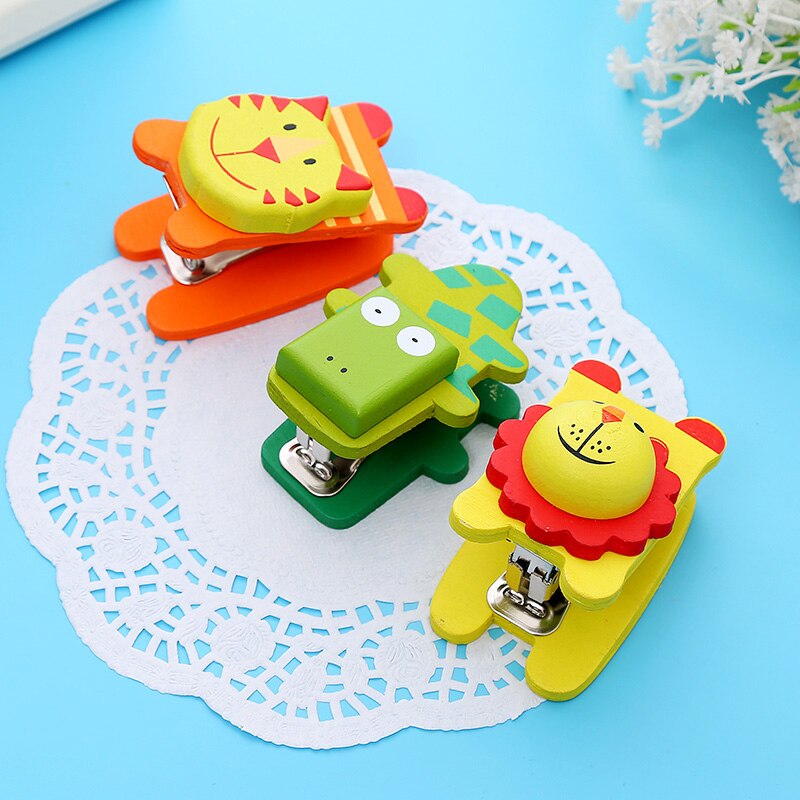 1PC cartoon wooden animal mini stapler elephant tiger cow hippo alligator screw connected manual stapler school supply