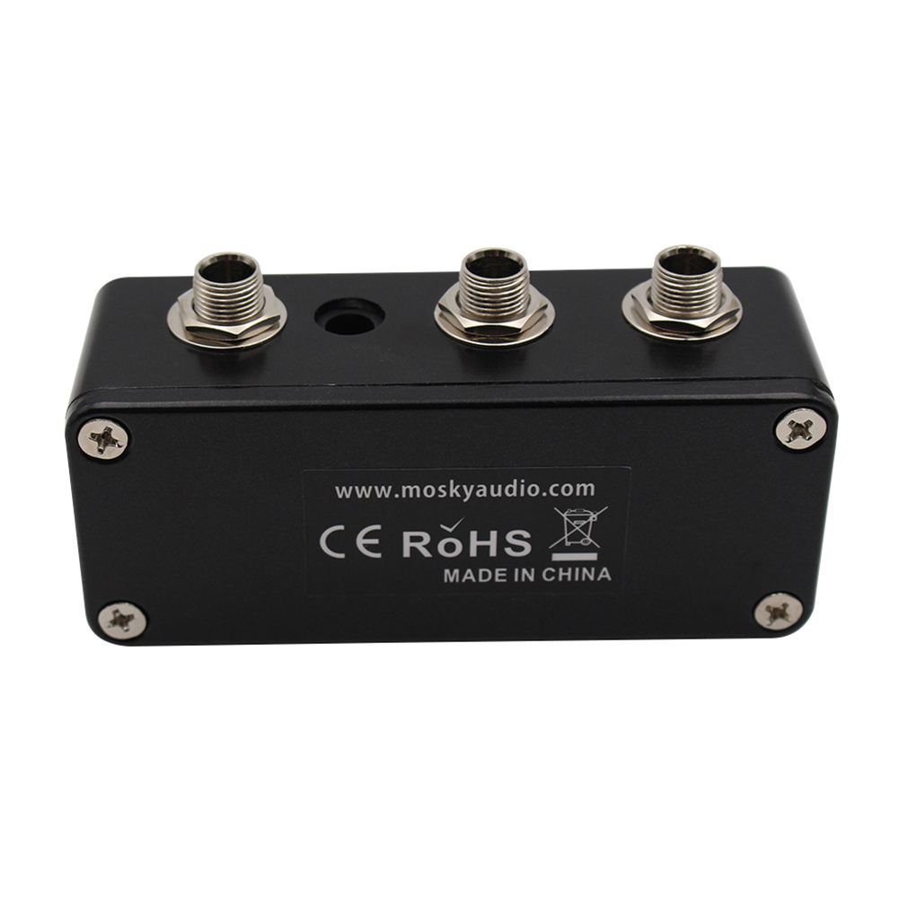 Buffered Splitter Guitar Pedal for Clear Signal Transfer and Enhanced Tone Preservation in Performance Settings