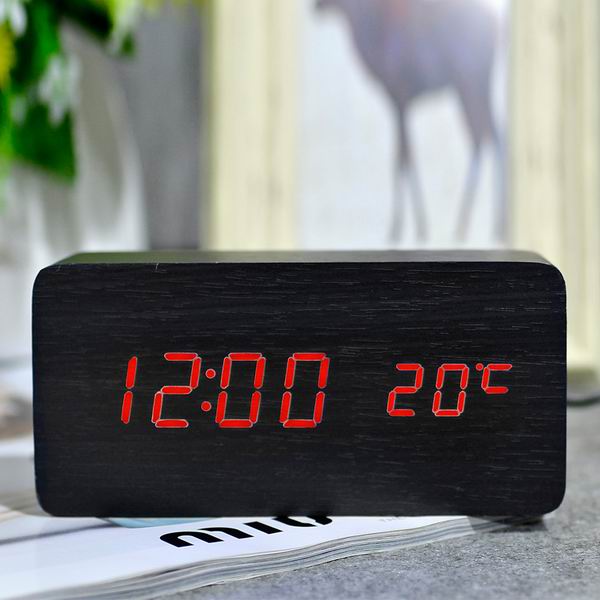 Beste High-End Klokken, Thermometer Wekker Led Digital Voice Tafelklok, 13 Kleuren Digitale Klok Batterij/Usb Power: black red