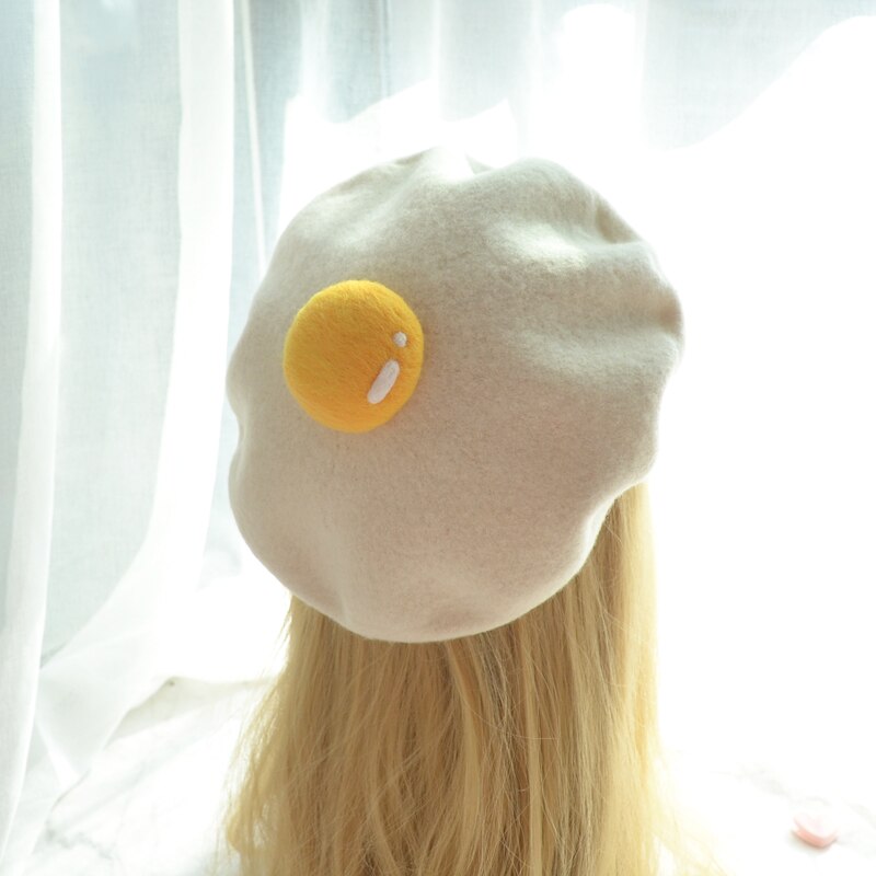 A poached egg ~ manual wool felt lovely Japanese egg yolk beret The painter hat getting autumn and winter