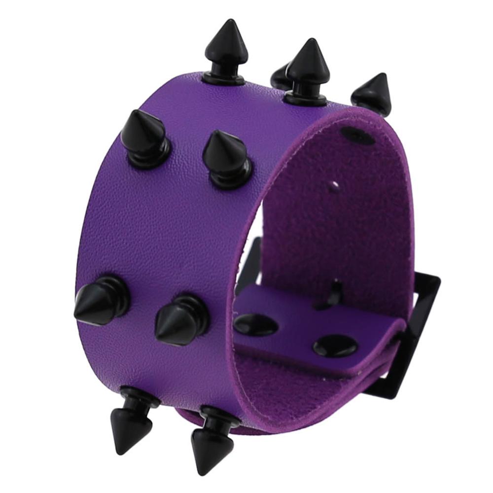 Punk pigg armbånd studded rock biker bred stropp vegansk lær armbånd armbånd for menn kvinner gotiske emo rock armbånd: Lilla