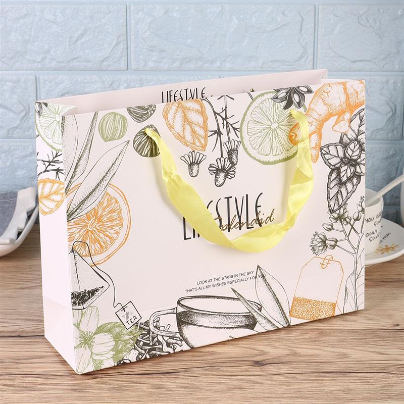 12PCS Portable Bags Fruit Tea Printed Paper Handbag Cute Candy Snacks Bags Party Favors