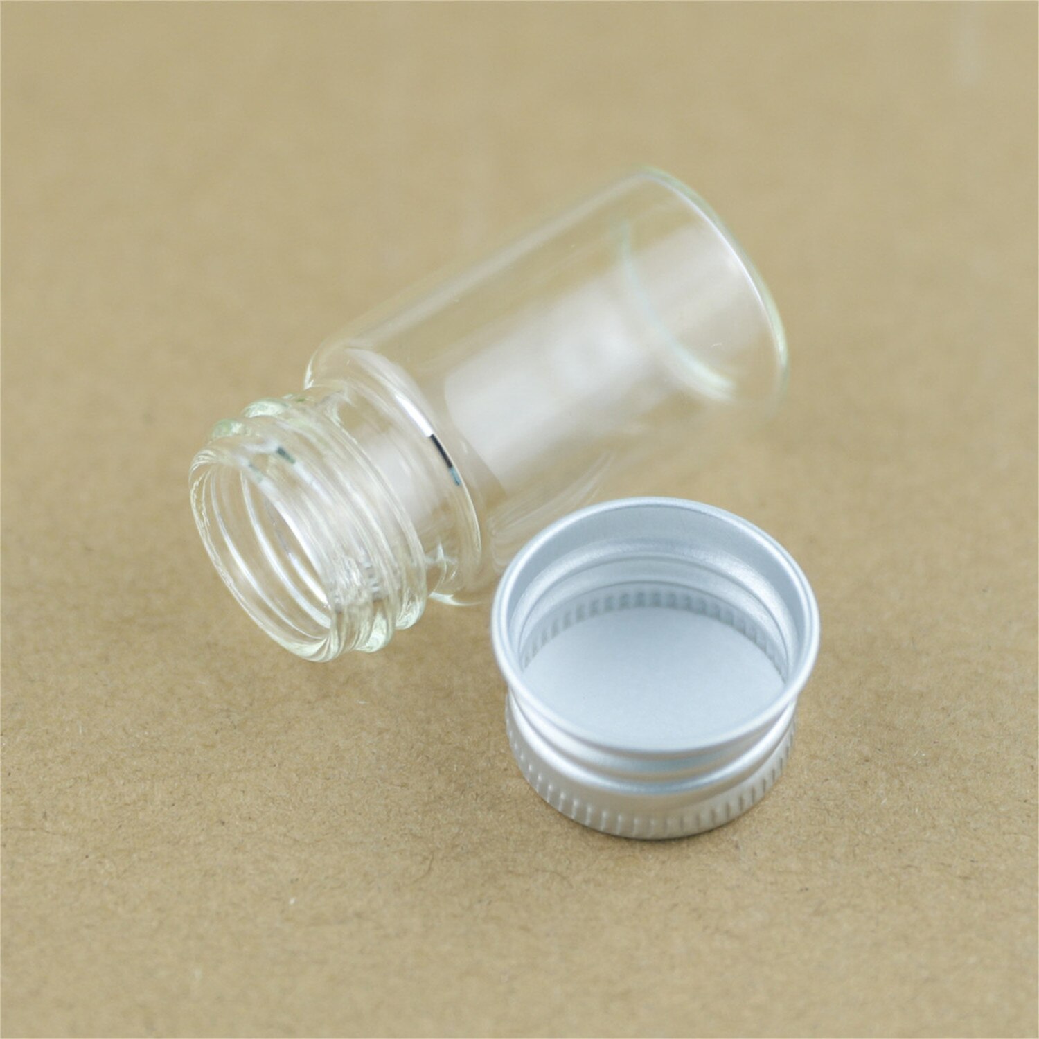 50pcs/lot DIY Tiny Glass Bottle Vials 22*40mm 8ml Silver Screw Cap Mini Test Tube Jar Spices Small Jars Container Decorative