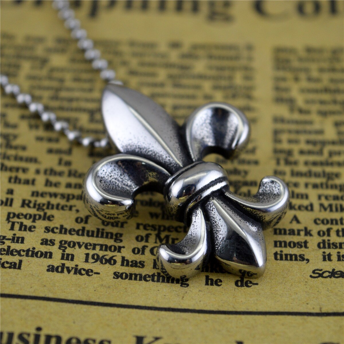 Stainless Steel Retro Scout Flower Fleur De Lis Pendant Necklace Jewelry Valentina's