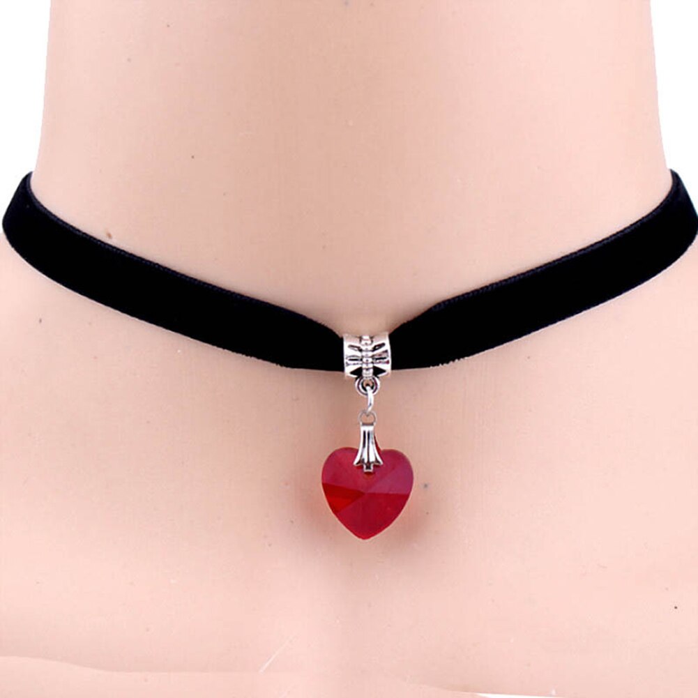 Frauen Neue Kurze Halskette Liebe Herz Geformt Halsband Kristall Anhänger Vintage Spitze Samt Decor Halskette Für Frauen