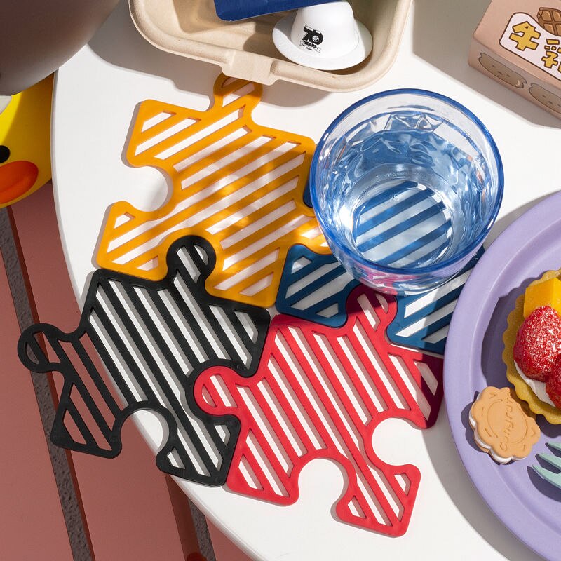 Puzzel Creatieve Siliconen Coaster,4-Kleur Diy Splic Antislip Hittebestendig -Schoon Leuke Placemat, home Kitchen Bar Tafel Matten.