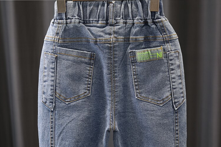 2021 moda ragazzi Jeans primavera e autunno abbigliamento per bambini Jeans per bambini lettera blu pantaloni in Denim Jeans per ragazze 2-6Y