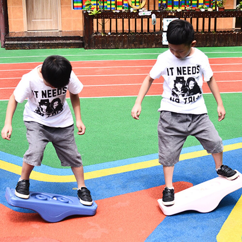 Balance Board With Maze Kids 4-in-1 Multifunctional Balance Board Rocking Seasaw Sensory Training Large Rocking Board Balance Training Equipment Children Indoor Outdoor Balance Board For Kids