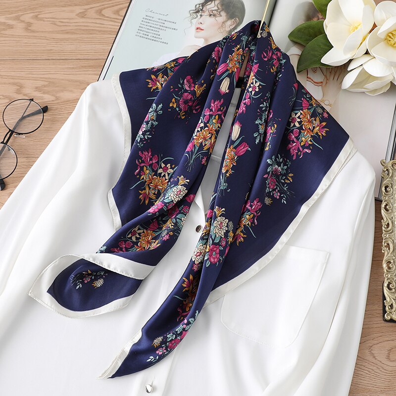 Sommer silketørklæde dame hår firkantede tørklæder kvinder bandana luksus mærke print hovedtørklæde sjal wraps: Fj301-2