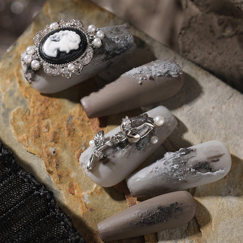 5 uds barroco Vintage belleza cabeza decoración de uñas accesorios de joyería dijes diamantes de imitación perla Metal suministros de manicura herramienta