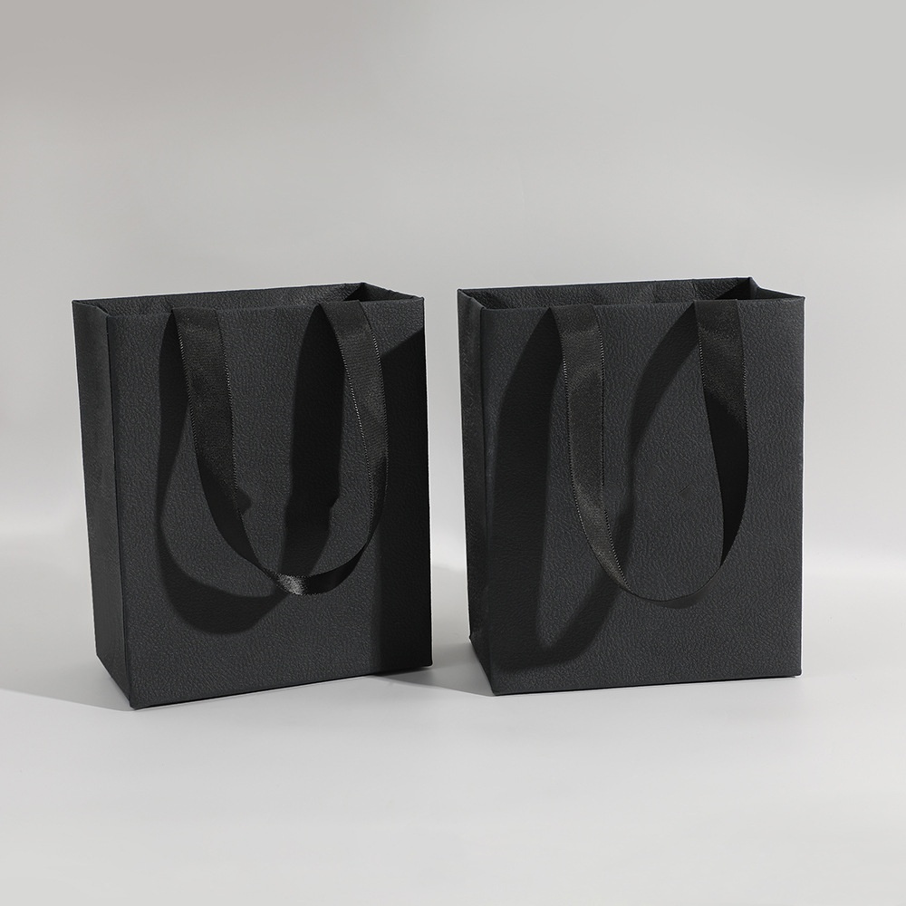 Mode Kartonnen Papieren Winkelen Handtas Geschenkverpakking Zak Draagbare Zwart Wit Inpak Tote Met Handvatten Diversen Opbergtasje