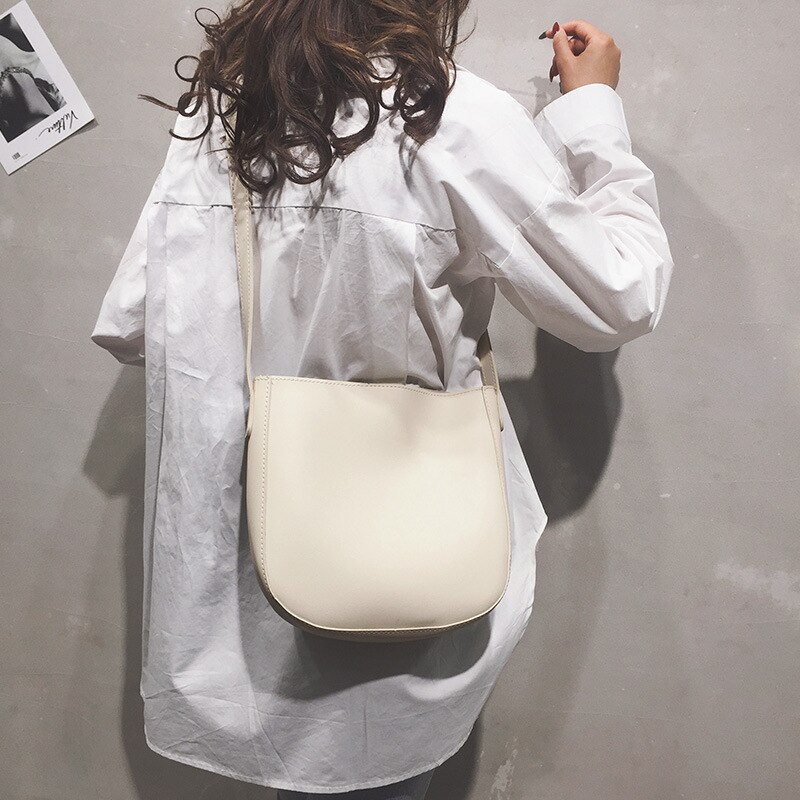 European and American Retro Large-capacity Wide-shoulder Mother and Daughter Bag 2021new Korean Messenger Bag Bucket Bag: Beige