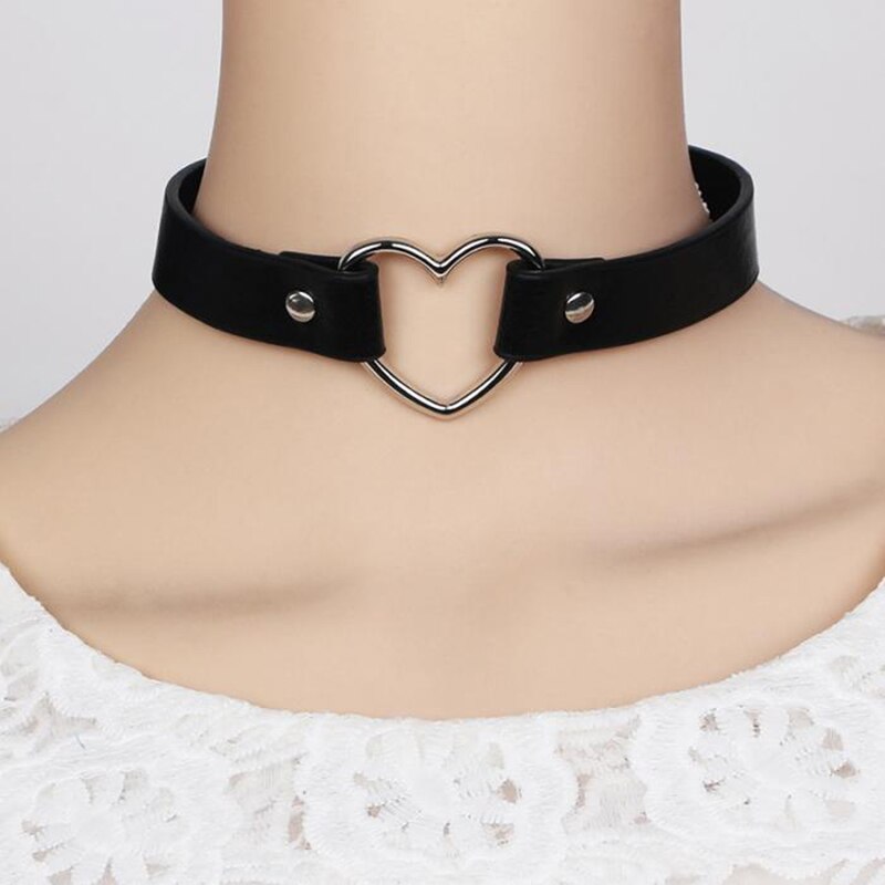 4 farben Schwarz verrotten Rosa Weiß PU Leder Punk Herz Verzierte Halsband Halskette Niet Schnalle Kragen Halskette für Frauen schmuck: Schwarz