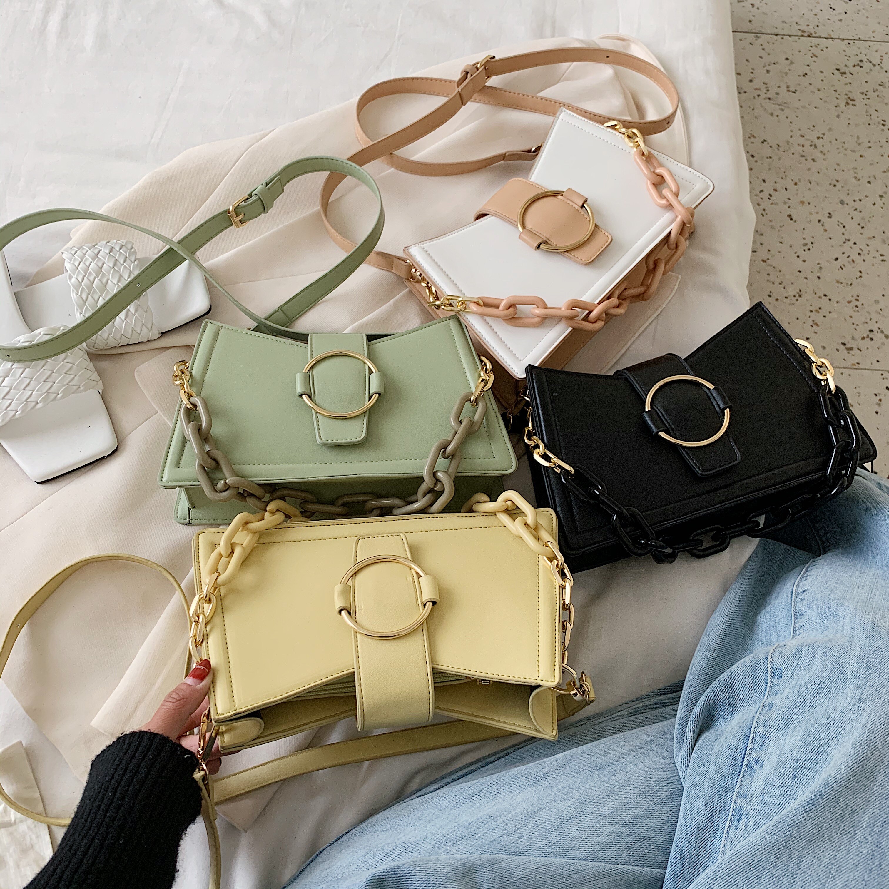 Women's PU Leather Shoulder Bag - Small Crossbody Purse with Chain - Fashionable Casual Tote
