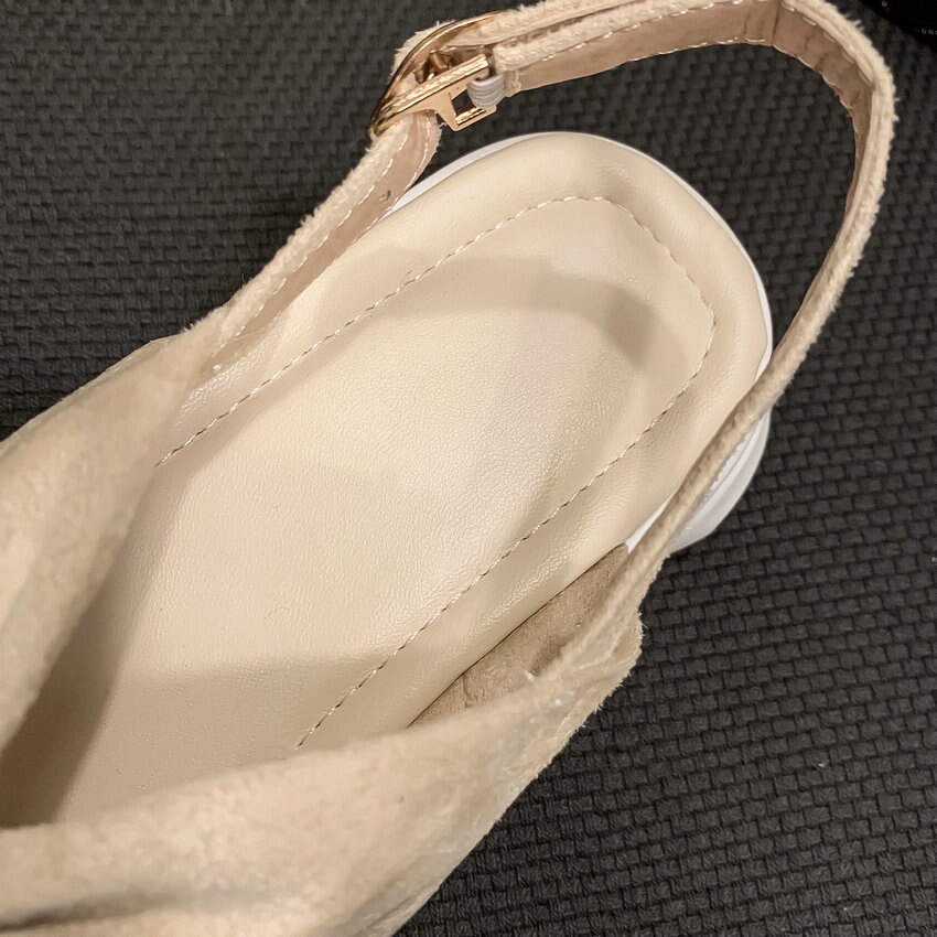 Qutaa rygstrop platform kvinder sko kilehæl spænde sandaler åndbar flock sommer dame pumps stor størrelse 34-43