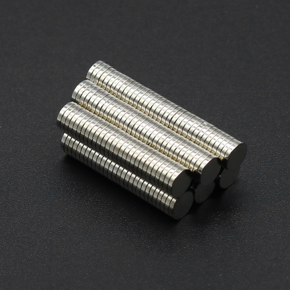 20 Magnetini Al Neodimio Disco Ø 2 Mm X 1 Mm N50 - Nichel - Forza 130g - Mini Magni Potenti Per Hobby E Fai Da Te