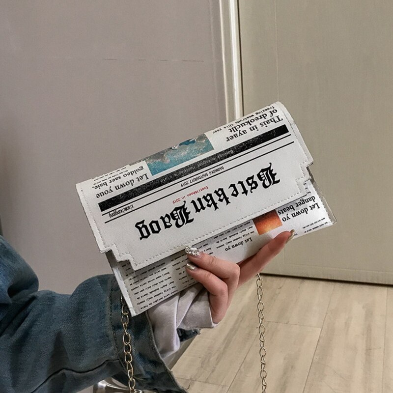 Bolso tipo sobre informal con de impresión de periódico para mujer, bolso de día con cadena, bandolera cruzada, bolso de mano