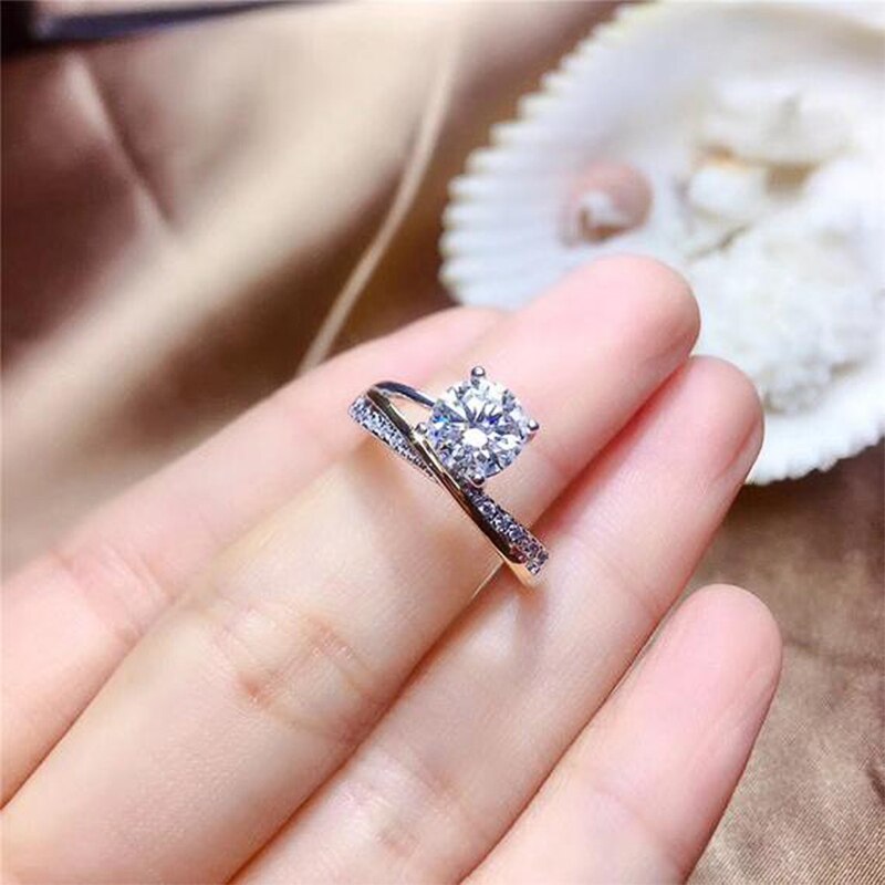 Huitan Edel Und GroßzüSoloauftritt Braut Hochzeit Frauen Ring Mit Runde CZ klassisch Schmuck Verlobung Ringe Silber Farbe Für Prinzessin