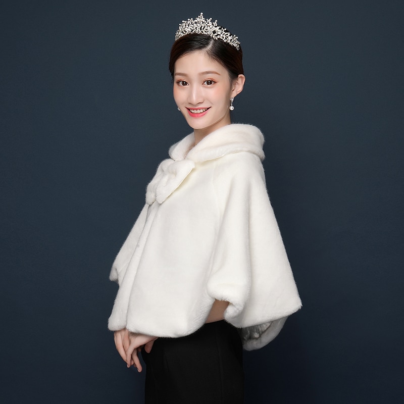 In Voorraad Bridal Wrap Winter Faux Fur Stola Huwelijk Bruids Vrouwen Sjaal Wraps Jassen Dames Avond Jassen Wedding Bolero Boleros