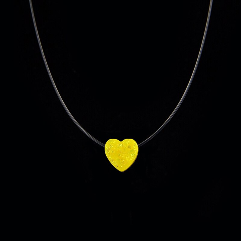 Kvindelig gennemsigtig fiskeline halskæde usynlig kæde lille kærligheds halskæde kvinder harpiks hjerte choker halskæde collier femme: Gul
