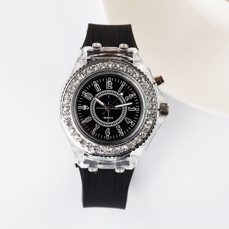 LED étanche rétro-éclairage cristal Quartz montre Flash lumineux cristal Quartz tendance montre-bracelet Sport montres 5 couleurs