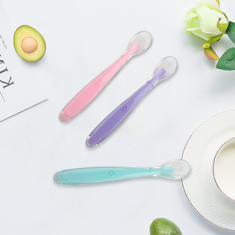 Venda quente do bebê macio colher de silicone doces temperatura de cor sensing colher infantil crianças alimentos colher de alimentação do bebê ferramentas