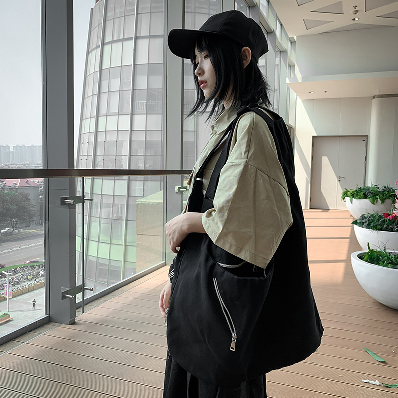 Bröstväska herr funktionell väst korea harajuku street style crossbody-väska med stor kapacitet för kvinnor svart cotten messenger bag