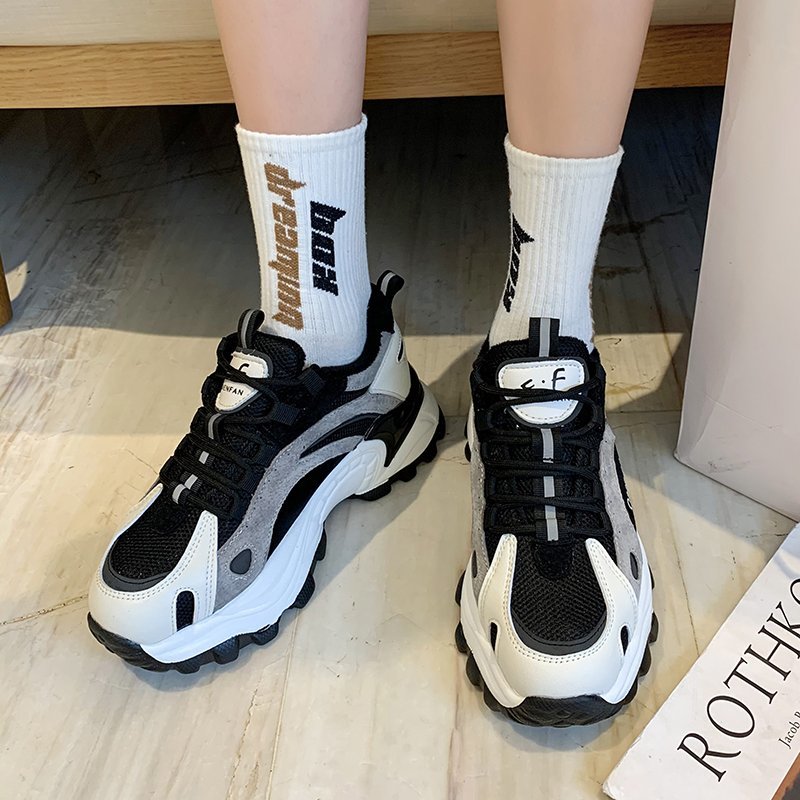 Dames casual herfst winter sneakers dames vulkaniseren comfortabele schoenen dames ademend lichtgewicht hardloopschoen zwart