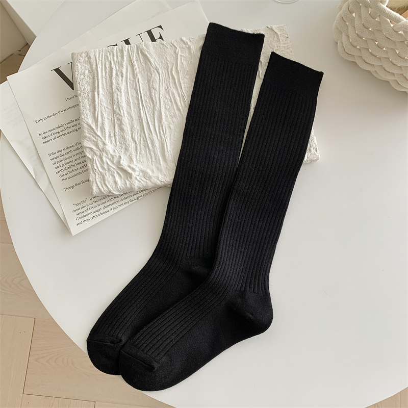 Calze da donna retrò nuova moda autunno casual tinta unita stile giapponese calzini caldi per donna morbidi calzini invernali al ginocchio lunghi: Black