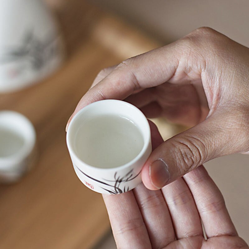 Set Saké Céramique ULTECHNOVO – 1 Pichet + 4 Tasses Assorties, Style Traditionnel Japonais - 3