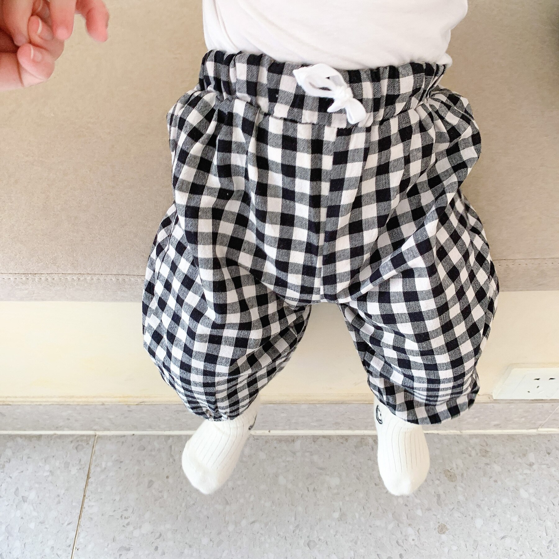 Calças compridas de algodão xadrez de primavera, calças para bebês, meninos e meninas, roupas pretas para bebês