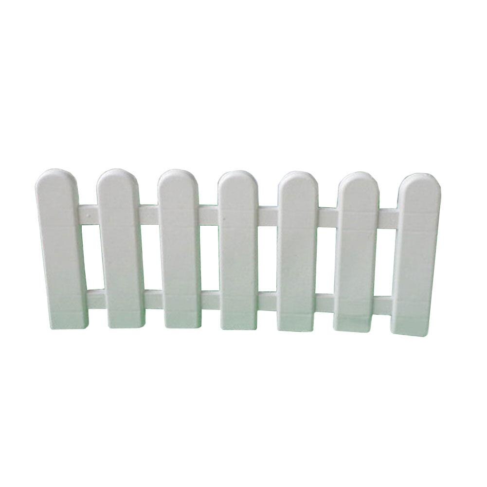 1 Pcs Christmas Decorative Fence Plastic Fence Flower Pots Lawn Festive Supplies DIY Beautiful White 17*21cm Enclosure