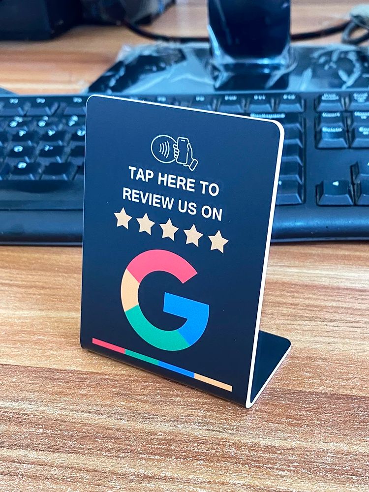 Stojak dotykowy 3 "X4" NFC Wyświetlacz Instagram Facebook Tripadvisor Trustpilot Konserwacja Google Stojak NFC Wyświetlacz stołowy NFC dla restauracji: Biały