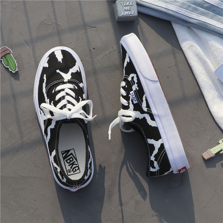Ręcznie malowane krowy brezentowych butów kobiet 2021 wiosna nowych studentów koreańskiej wersji Ulzzang Harajuku Sneakers Sneakers kobiet buty E0-07: BLACK / 38