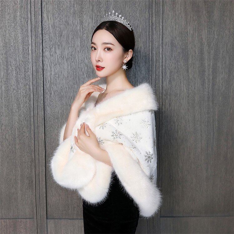 JaneVini Faux Fur Wrap Warm Shawl Winter Wedding Cover Up Stole Bridal Accessories Light Champagne Cape Shrugs for Women