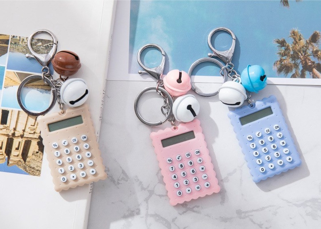 1PC de lindo Mini portátil de energía Solar de la calculadora Digital de tarjeta de Kawaii calculadora para oficina de los estudiantes