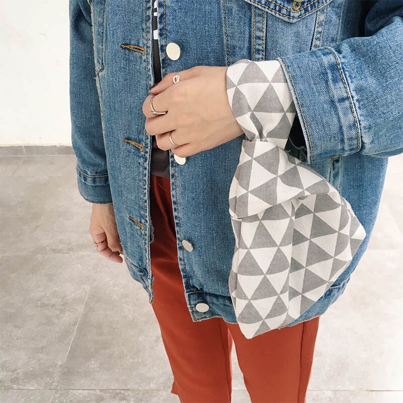 Bloemen Meisjes Japanse Stijl Pols Zak Draagbare Wandeling Telefoon Key Coin Bag Enkele Leuke Shopping Tote Polsbandjes Voor Lady: huisanjiao