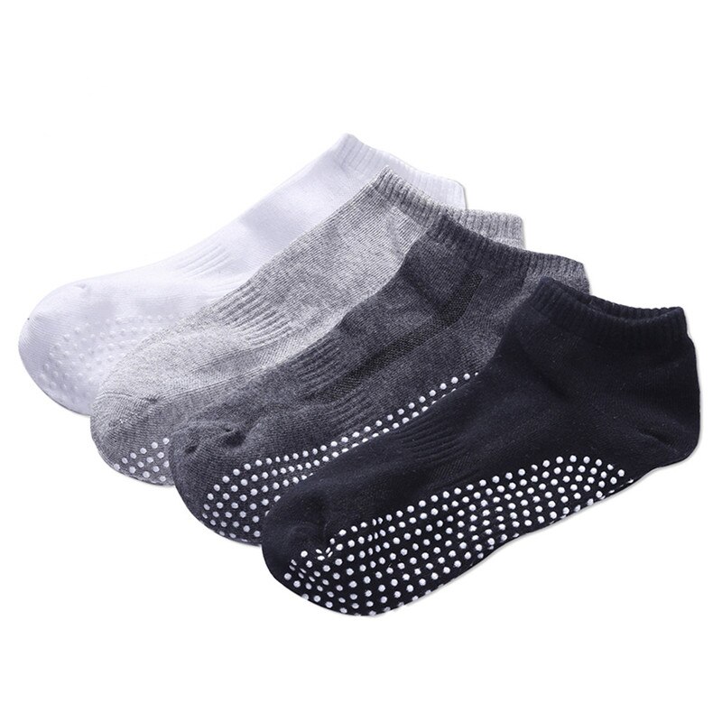 4 Pairs Men Cotton Non-slip Yoga Socks with Grips Breathable Anti skid Socks Low Cut Sports Socks for Gym Fitness Ballet Pilates