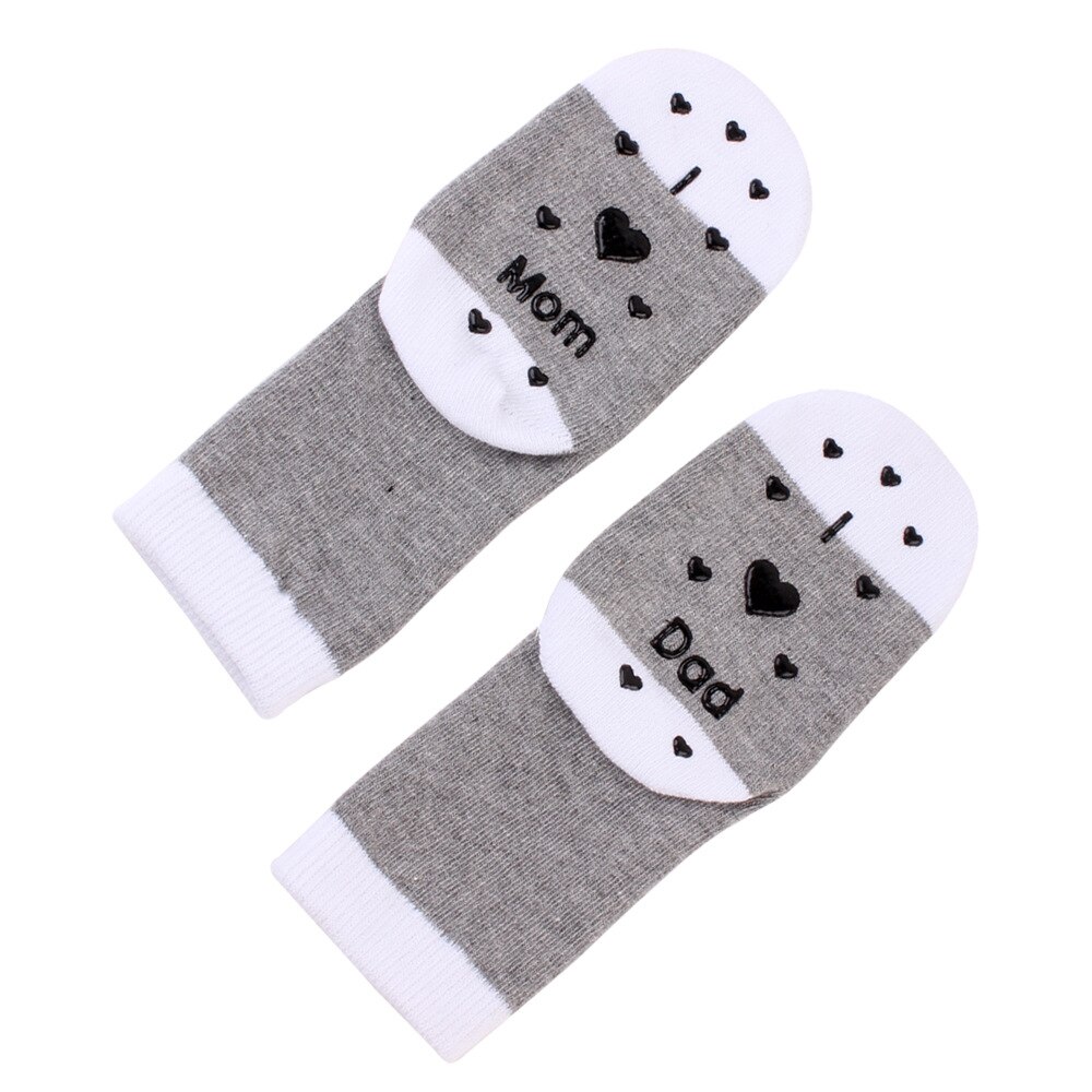 Schattige babysokken van katoen voor jongens en meisjes, witte sokken met letters love mama/papa, antislip sokken voor binnen, grappige kindervoetjeswarmers