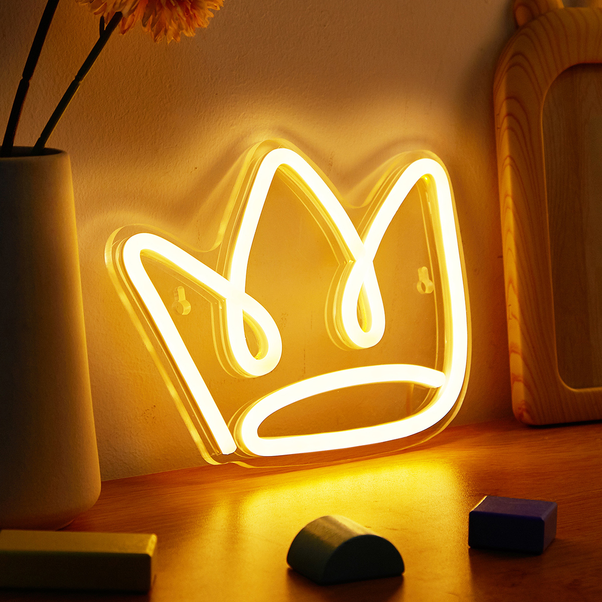 Chi-kjøpe ledet neon krone usb-drevne neonskilt nattlys 3d veggkunst og spillrom soverom stue dekor lampe skilt