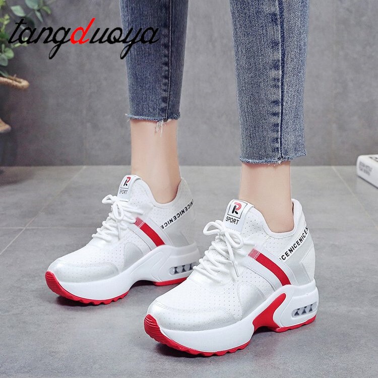 Höga vita sneakers dam platå skor klack ökande dam skor mesh andas skor kil svart kvinna sneakers platå