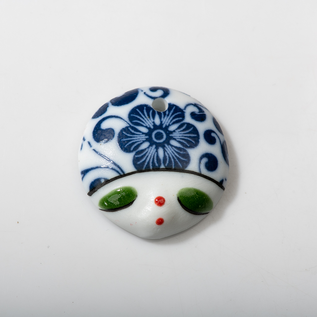 Ciondolo in ceramica per il viso dipinto a mano blu e bianco Vintage ▾ porcellana bianca ad alta temperatura accessori fai da te perline Z015