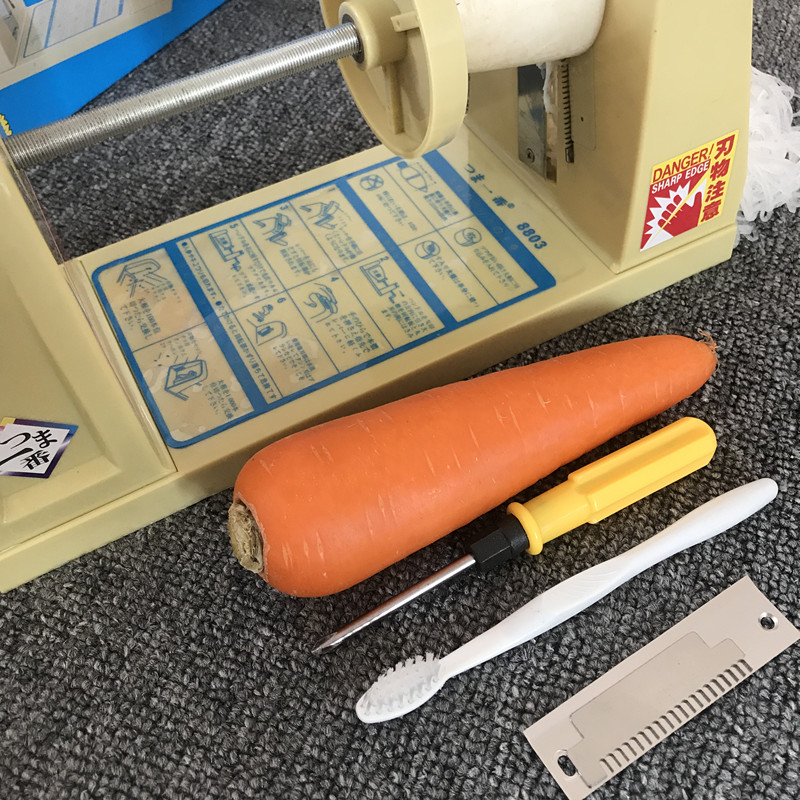 Multi-function grater machine wire cutter hand-cranked twisted wire planer white radish potato planer